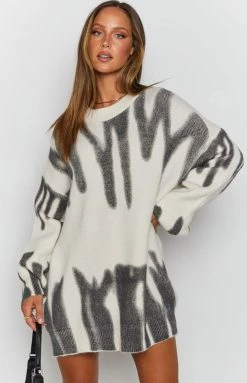 Beginning Boutique Outerwear Clemence Oversized Knitted Sweater Cream 13 Beginning Boutique Outerwear Clemence Oversized Knitted Sweater Cream