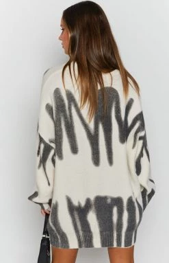 Beginning Boutique Outerwear Clemence Oversized Knitted Sweater Cream 15 Beginning Boutique Outerwear Clemence Oversized Knitted Sweater Cream