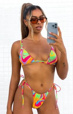 BB Exclusive 9.0 Swim Sumba Bikini Top Rainbow Swirl Tops
