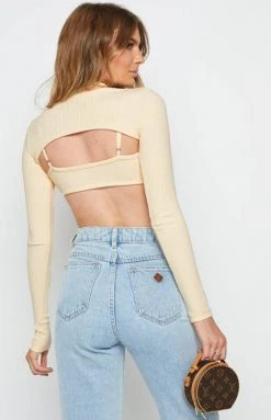 BB Exclusive Adventure Rib Top Cream Tops