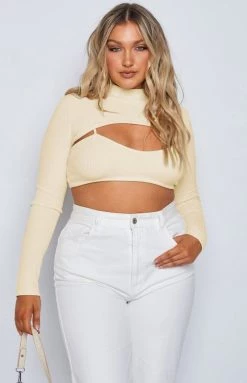 BB Exclusive Adventure Rib Top Cream Tops