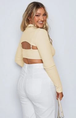 BB Exclusive Adventure Rib Top Cream Tops