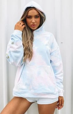 BB Exclusive Aspen Hoodie Cloud Outerwear