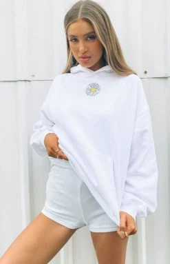 BB Exclusive Aspen Hoodie White Outerwear