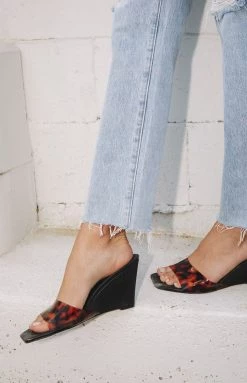 Billini Jagger Wedges Tortoise Vinalyte