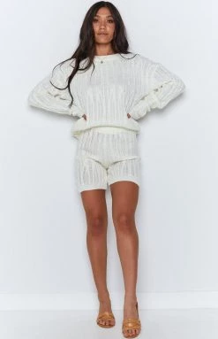 Beginning Boutique Capri Dream Shorts Cream