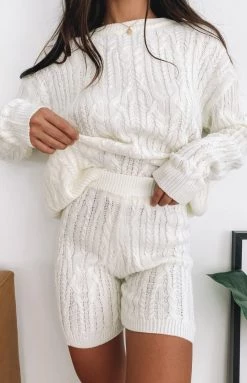 Beginning Boutique Capri Dream Shorts Cream