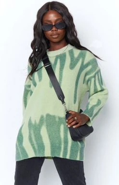Beginning Boutique Clemence Oversized Knitted Sweater Green Outerwear