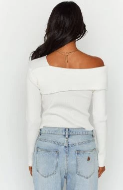 Beginning Boutique Colsten White Knit Sweater New