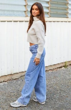 Beginning Boutique Outerwear Corby Grey Cropped Sweater