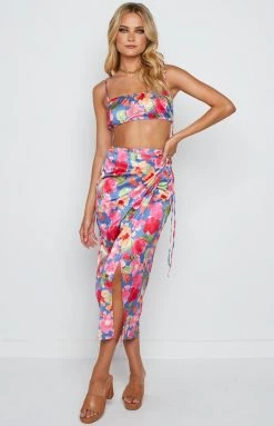 BB Exclusive Cyndi Floral Crop Top
