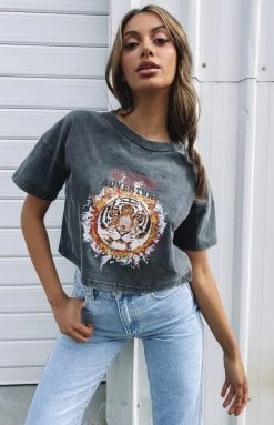 BB Exclusive Daring Adventure Cropped Tee Acid Wash