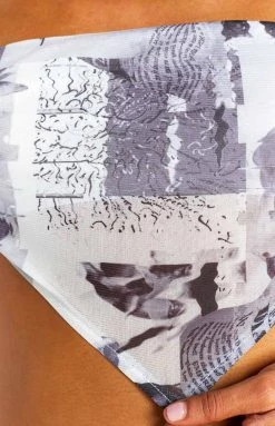 BB Exclusive Tops Dianna Mono Print Mesh Scarf Top