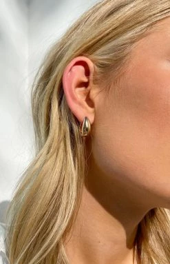 Eclat Honey Huggies Earrings