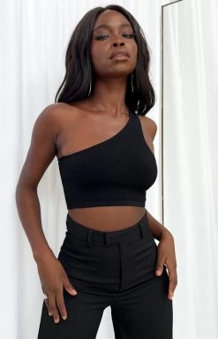 BB Exclusive Elekta Black Crop Top
