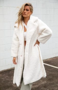 Beginning Boutique Outerwear Harlen White Teddy Coat
