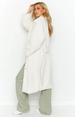 Beginning Boutique Outerwear Harlen White Teddy Coat