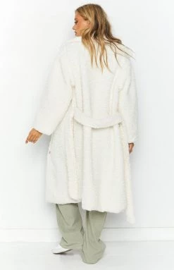 Beginning Boutique Outerwear Harlen White Teddy Coat
