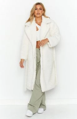 Beginning Boutique Outerwear Harlen White Teddy Coat