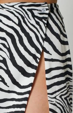 BB Exclusive Hendra Zebra Mini Skirt Bottoms
