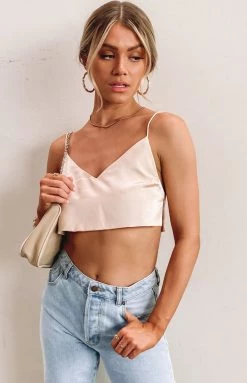 BB Exclusive Tops Heni Crop Top Cream