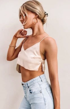 BB Exclusive Tops Heni Crop Top Cream