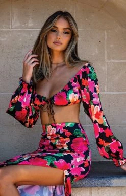 BB Exclusive Tops Houston Crop Top Black Floral