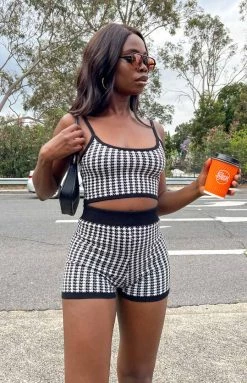 Beginning Boutique Ivy Vine Bike Shorts Black