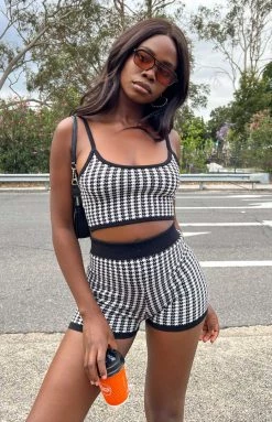 Beginning Boutique Ivy Vine Crop Top Black