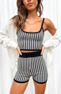 Beginning Boutique Ivy Vine Crop Top Black