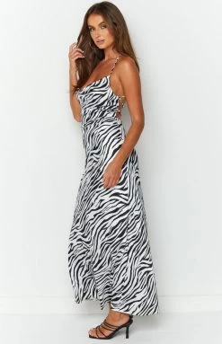 Beginning Boutique Dresses Jaida Black Print Maxi Dress 10 Beginning Boutique Dresses Jaida Black Print Maxi Dress