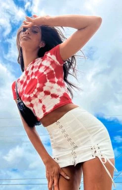 Tops Lioness Fantasy Tie Dye Tee Red