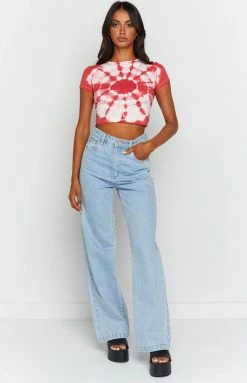 Tops Lioness Fantasy Tie Dye Tee Red