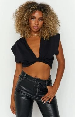 Tops Lioness Stone Cold Black Knit