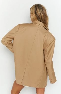 Outerwear Lioness Beige Welcome To The Jungle Blazer 10 Outerwear Lioness Beige Welcome To The Jungle Blazer