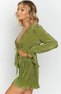 Beginning Boutique Mateo Olive Plisse Shorts