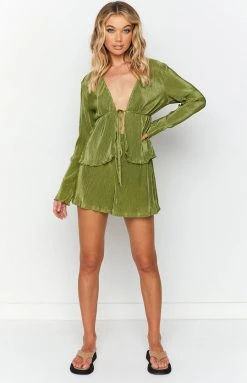 Beginning Boutique Mateo Olive Plisse Shorts