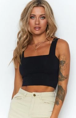 Beginning Boutique Nellie Crop Black