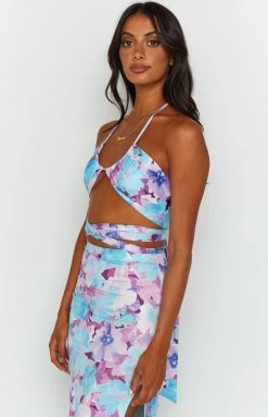 BB Exclusive Niomi Crop Top Floral Tops