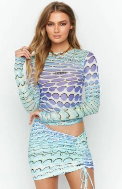 Bottoms OMIGHTY The Warp Mini Skirt Blue Gradient 11 Bottoms OMIGHTY The Warp Mini Skirt Blue Gradient