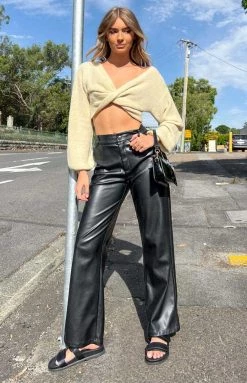 BB Exclusive Overheated Beige Twist Sweater Crop Tops