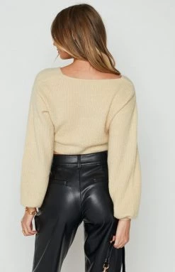 BB Exclusive Overheated Beige Twist Sweater Crop Tops