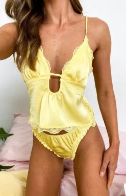 BB Exclusive Extended Sizes Paris Briefs Yellow