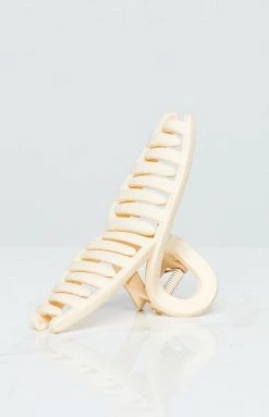 Eclat Ricardo Matte Cream Hair Claw Clip Back In Stock 5 Eclat Ricardo Matte Cream Hair Claw Clip Back In Stock