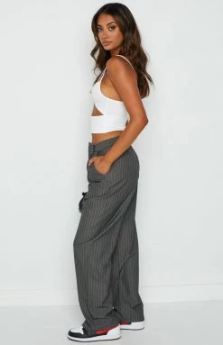 Beginning Boutique New Roland Grey Pinstripe Pants