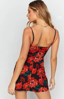 BB Exclusive Dresses Springsteen Mini Dress Black Flower 15 BB Exclusive Dresses Springsteen Mini Dress Black Flower