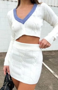 BB Exclusive Teagan White Cropped Knit Jumper New