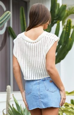 BB Exclusive Terry Cream Crochet Knit Vest New