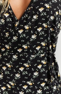 BB Exclusive The Last Time Halter Dress Black Floral Dresses
