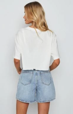 Tops Thrills Speed Wreath Merch Super Crop Tee Dirty White